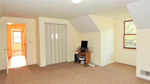 10100 E S Ave, Scotts, MI 49088 photo 17