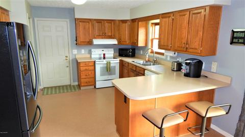 10100 E S Ave, Scotts, MI 49088 photo 5