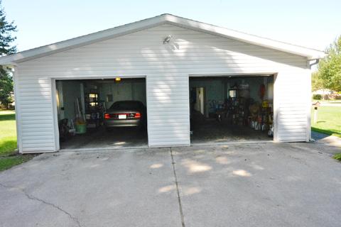511 W Pine St, Edmore, MI 48829 photo 27