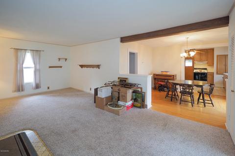 620 Pine St, Three Rivers, MI 49093 photo 6