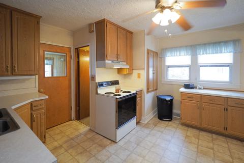 620 Pine St, Three Rivers, MI 49093 photo 10