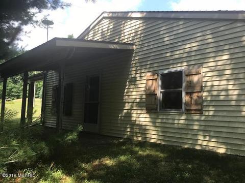 4448 E Tamarack Rd, Edmore, MI 48829 photo 24
