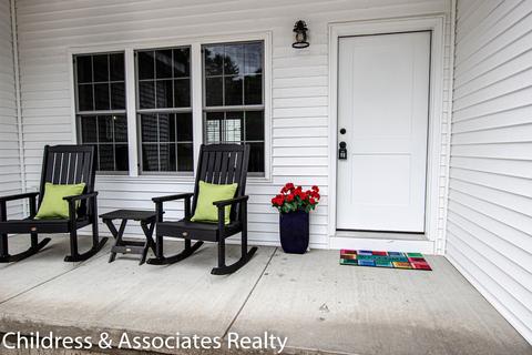 15 N Fair St, Newaygo, MI 49337 photo 2