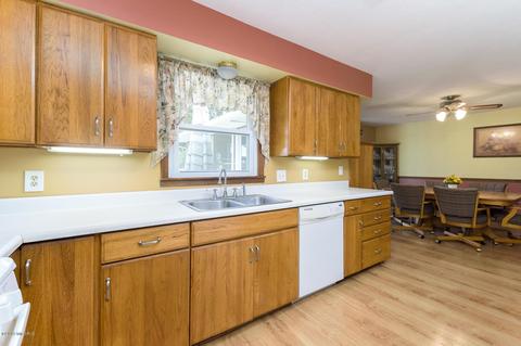 1069 Sir Knight Rd, Plainwell, MI 49080 photo 14