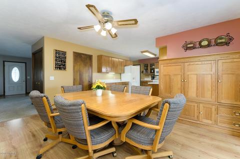 1069 Sir Knight Rd, Plainwell, MI 49080 photo 9