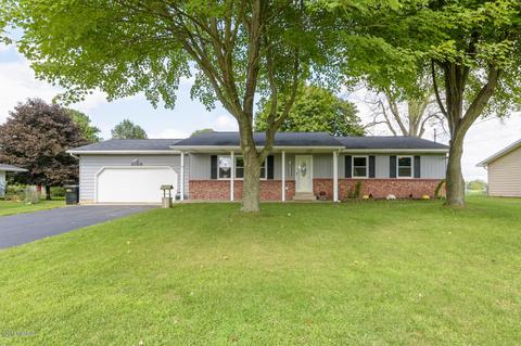 1069 Sir Knight Rd, Plainwell, MI 49080 photo 1
