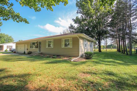 200 Cherry St, Constantine, MI 49042 photo 3