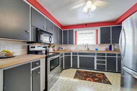 225 First Ave, Manistee, MI 49660 photo 29