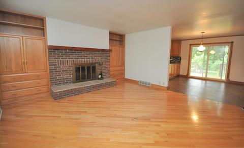 105 N Whites Bridge Rd, Belding, MI 48809 photo 8