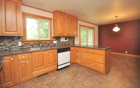 105 N Whites Bridge Rd, Belding, MI 48809 photo 3