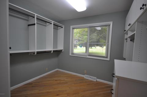 105 N Whites Bridge Rd, Belding, MI 48809 photo 12
