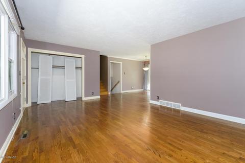 520 Hill Rd, Marshall, MI 49068 photo 5