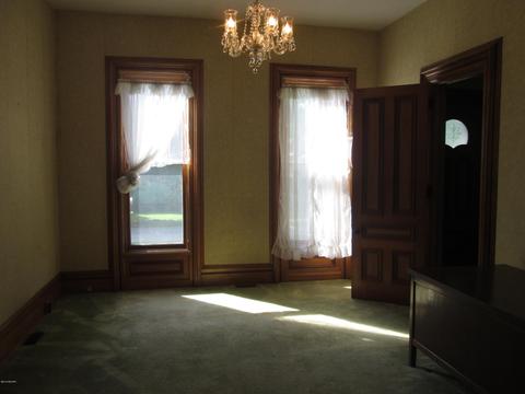 106 W Pine St, Stanton, MI 48888 photo 9