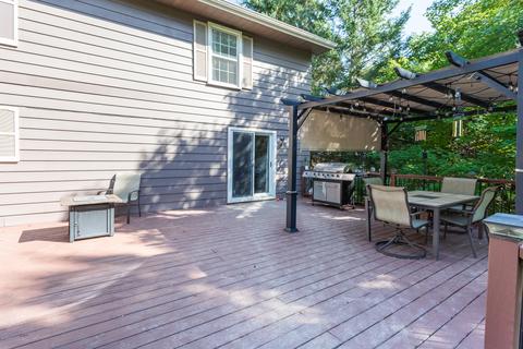 1025 Pinecone Dr, Howell, MI 48843 photo 26