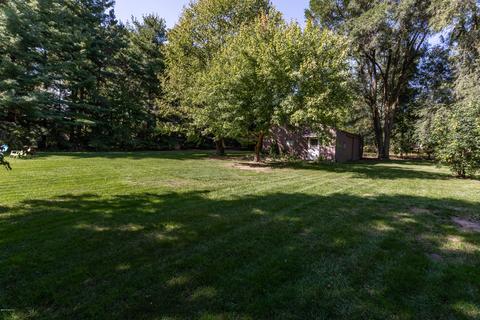 1025 Pinecone Dr, Howell, MI 48843 photo 27