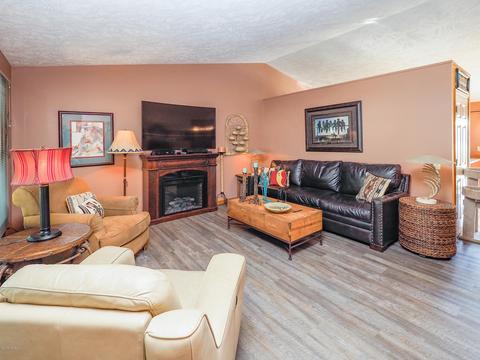 195 Moon Dr, Plainwell, MI 49080 photo 6