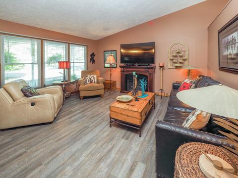 195 Moon Dr, Plainwell, MI 49080 photo 5
