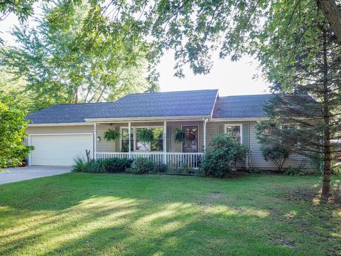195 Moon Dr, Plainwell, MI 49080 photo 2