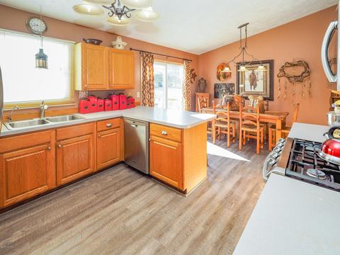 195 Moon Dr, Plainwell, MI 49080 photo 13