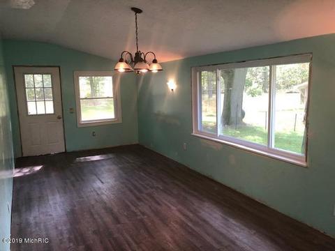 879 Carlson Dr, Stanton, MI 48888 photo 15