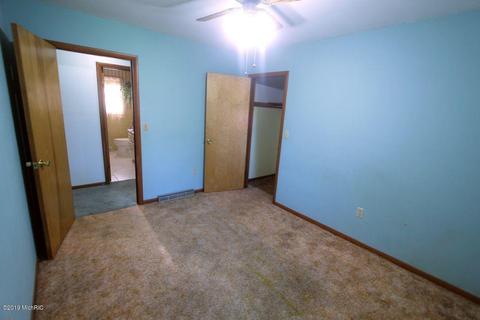 374 Airview Dr, Coldwater, MI 49036 photo 9