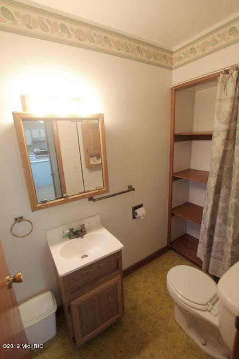 374 Airview Dr, Coldwater, MI 49036 photo 13