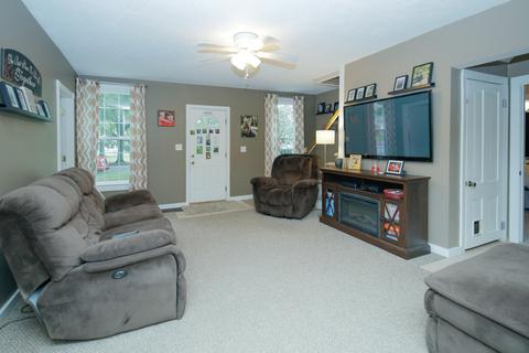 780 White Pigeon St, Constantine, MI 49042 photo 3