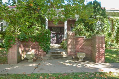 555 E Mansion St, Marshall, MI 49068 photo 2