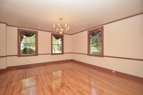 518 E Mansion St, Marshall, MI 49068 photo 9