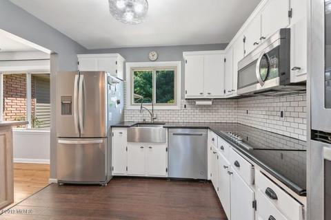 4431 E River Rd, Buchanan, MI 49107 photo 6