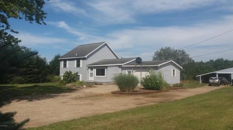 6771 Dennison Rd, Plainwell, MI 49080 photo 2