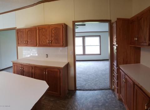 665 Mill St, Concord, MI 49237 photo 6
