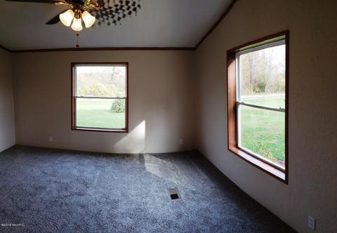 665 Mill St, Concord, MI 49237 photo 8