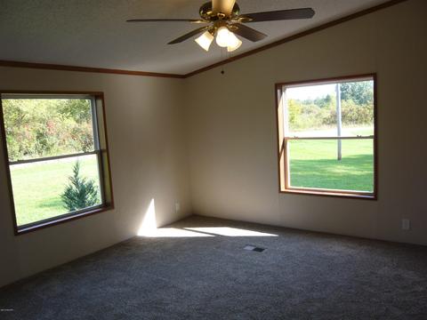 665 Mill St, Concord, MI 49237 photo 16