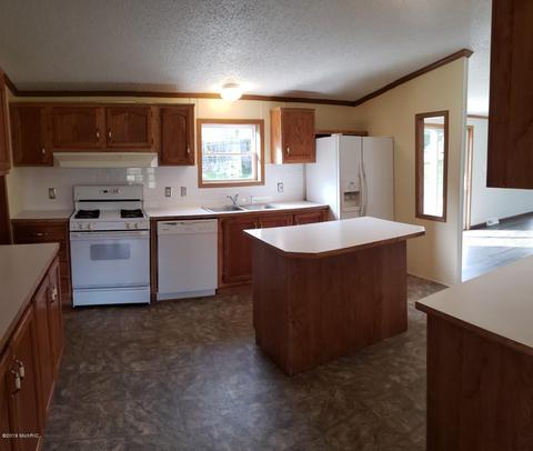665 Mill St, Concord, MI 49237 photo 5