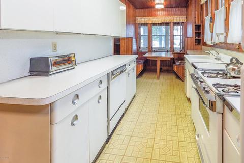 832 S Willlow Bch, Augusta, MI 49012 photo 20