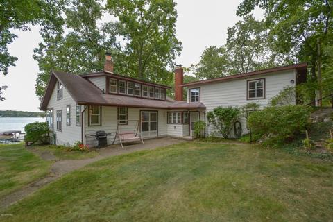 832 S Willlow Bch, Augusta, MI 49012 photo 2