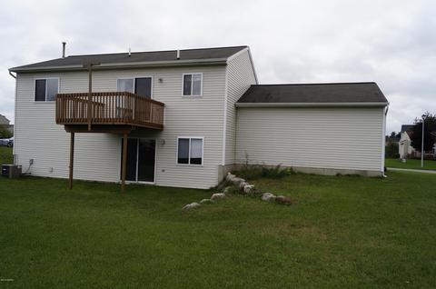 240 Pineview Dr, Belding, MI 48809 photo 4