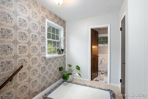 565 Edgeworthe Dr SE, Ada, MI 49301 photo 16