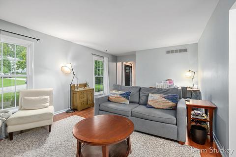 565 Edgeworthe Dr SE, Ada, MI 49301 photo 7