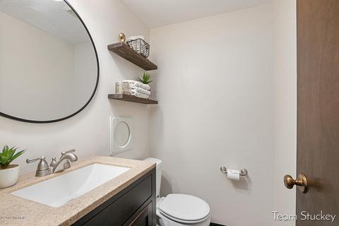565 Edgeworthe Dr SE, Ada, MI 49301 photo 13