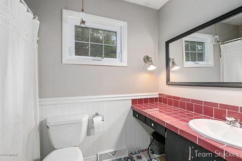565 Edgeworthe Dr SE, Ada, MI 49301 photo 21