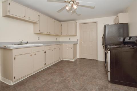 310 Locust St, Marshall, MI 49068 photo 7