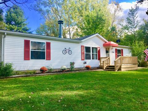 3720 E Shore Dr, Stanton, MI 48888 photo 2
