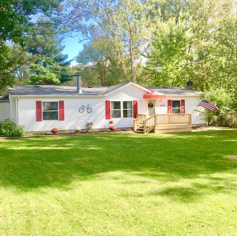 3720 E Shore Dr, Stanton, MI 48888 photo 32