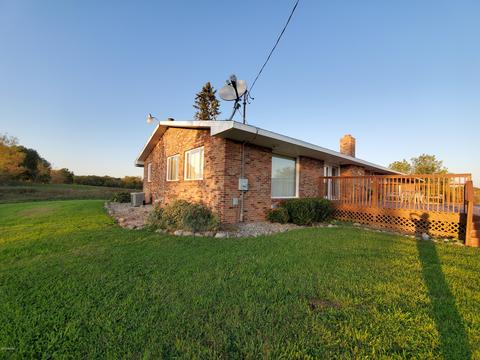1791 E Harmon Rd, Camden, MI 49232 photo 5