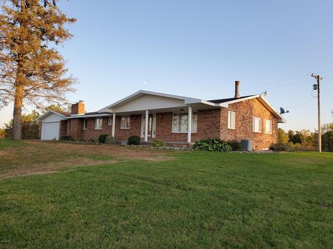 1791 E Harmon Rd, Camden, MI 49232 photo 4