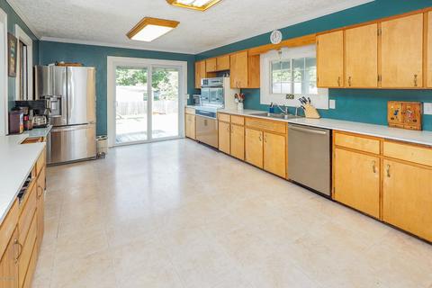 680 S Washington St, Constantine, MI 49042 photo 10