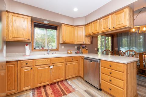 321 3rd St, Plainwell, MI 49080 photo 5
