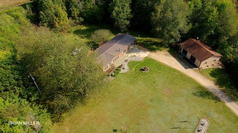 393 Plumb Rd SW, Stanton, MI 48888 photo 3